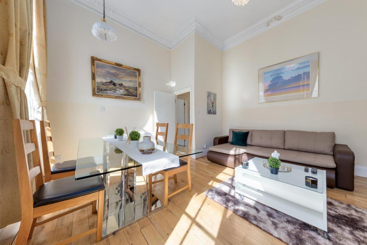 ロンドンFlat In Baker Streetアパートメント エクステリア 写真